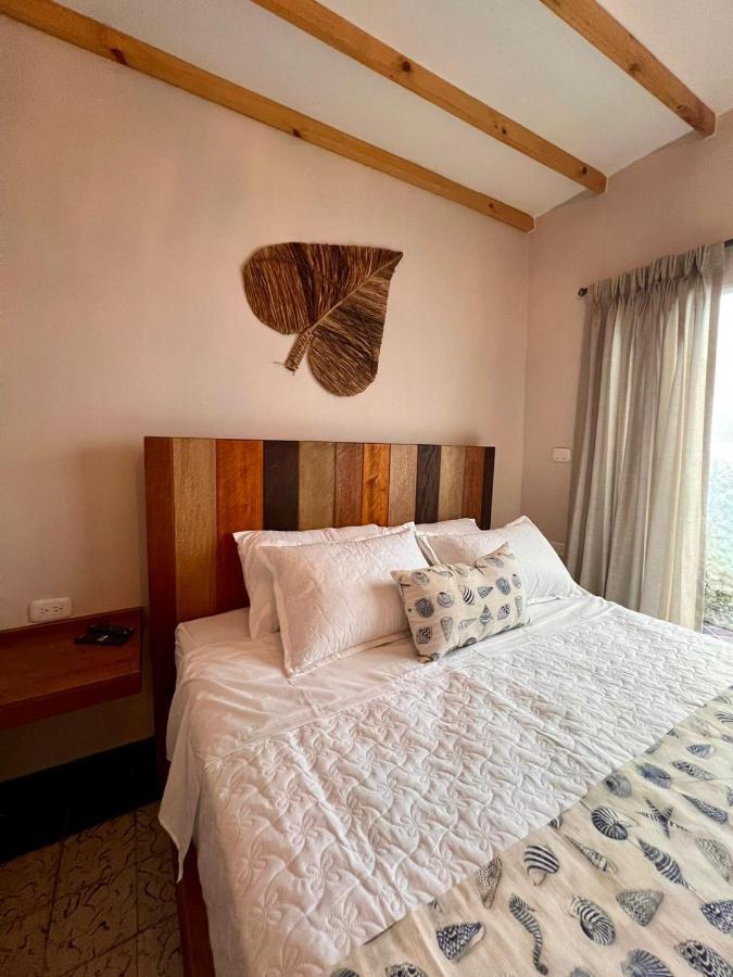 Colonial Beach Airport Hotel Cartagena Exterior photo
