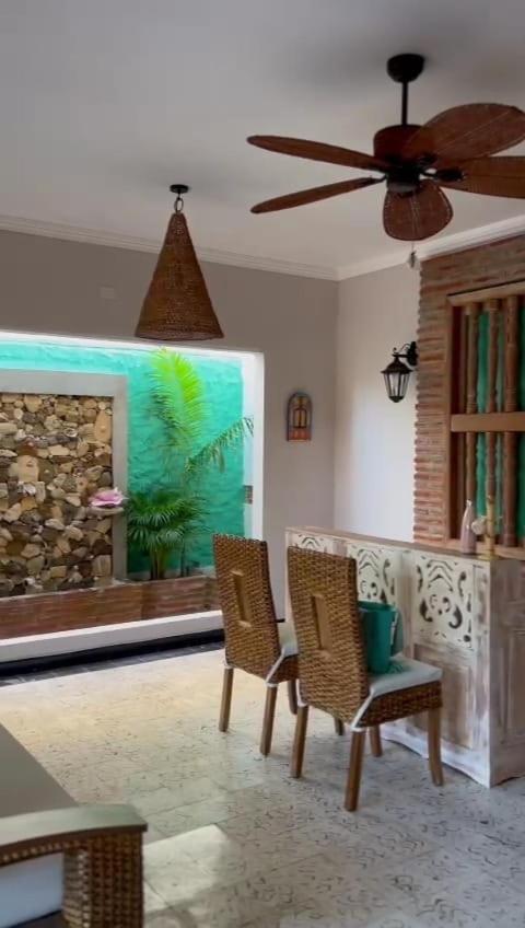 Colonial Beach Airport Hotel Cartagena Exterior photo